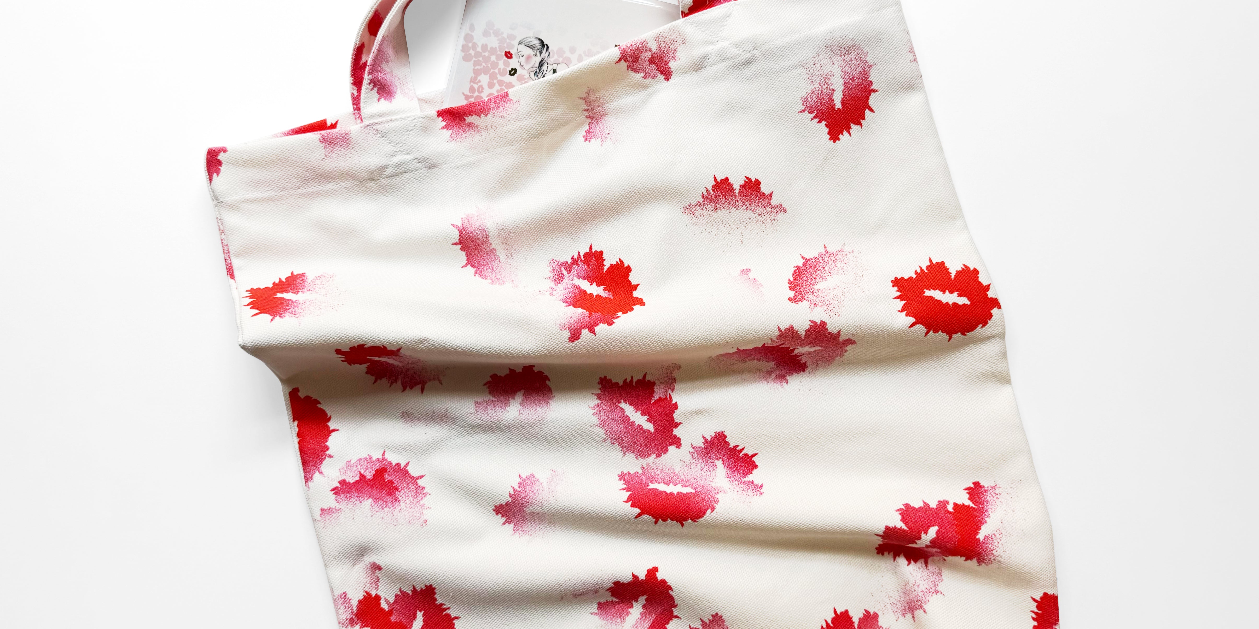 XOXO - Tote Bag - shop.reettahiltunen.com