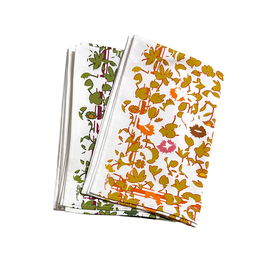 Garden Kiss (M) - Kitchen Towels - shop.reettahiltunen.com