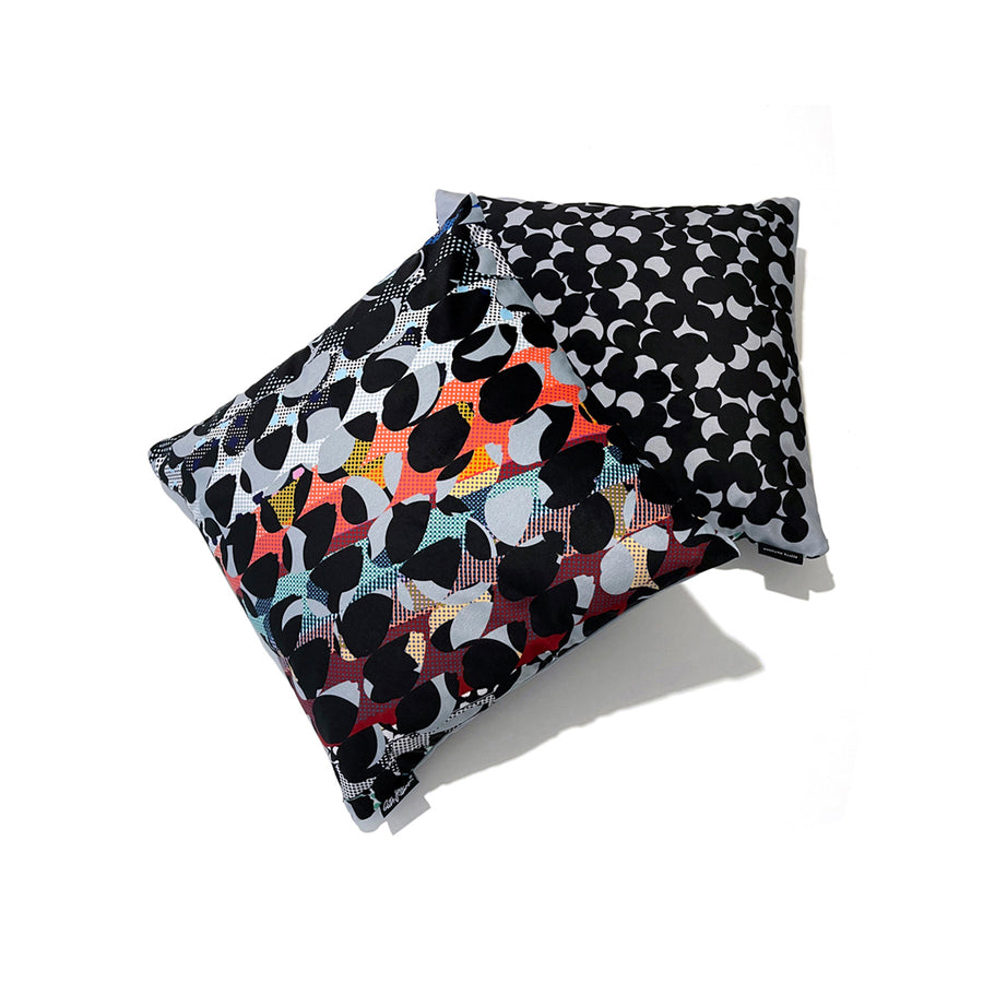 Floral Dots - soolo (black/bluegray) - Cushion Cover - shop.reettahiltunen.com
